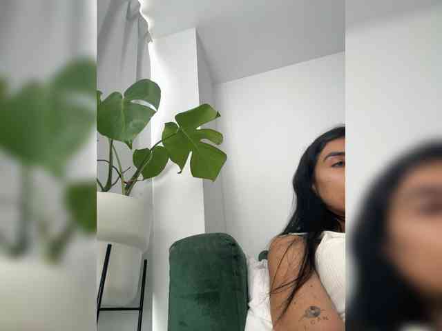 Juanita-Fox webcam