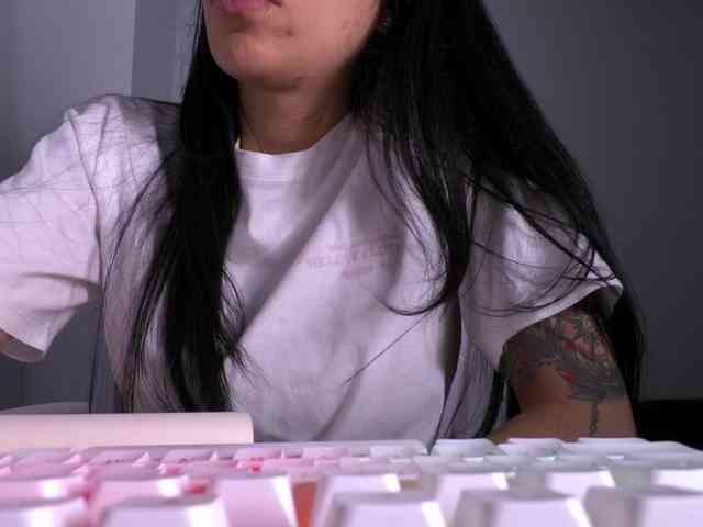 Juanita-Fox webcam