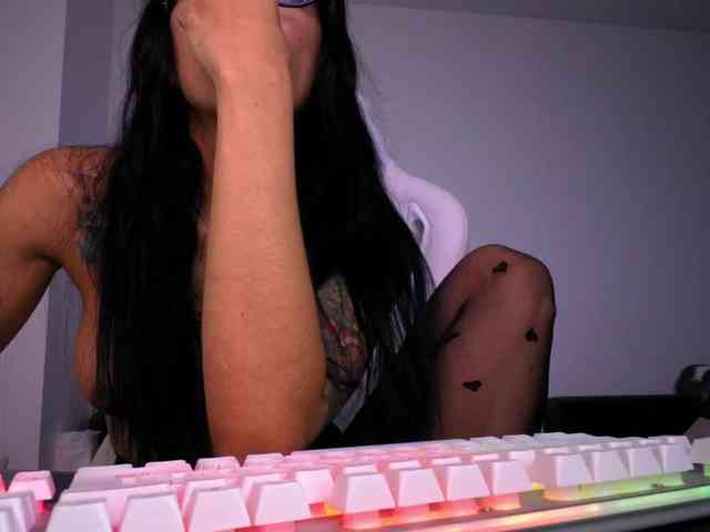 Juanita-Fox webcam
