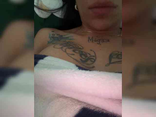 Juanita-Fox webcam