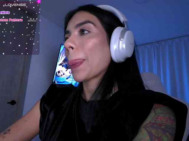 Juanita-Fox webcam