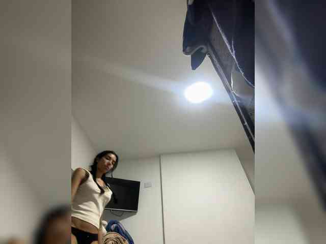Juanita-Fox webcam