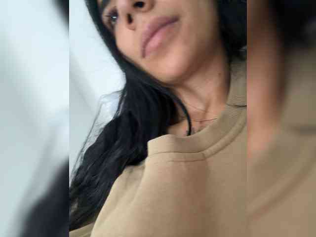 Juanita-Fox webcam