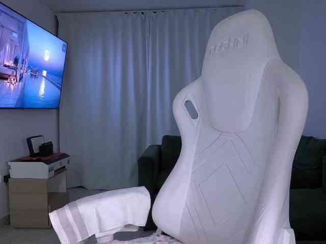 Juanita-Fox webcam