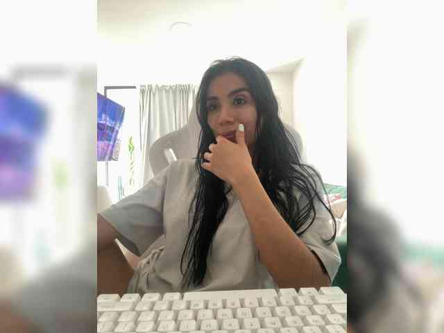 Juanita-Fox webcam