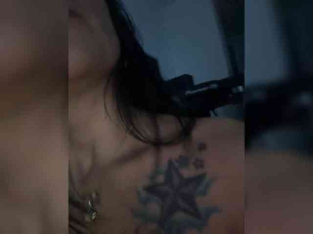 Juanita-Fox webcam