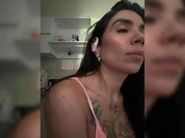 Juanita-Fox webcam