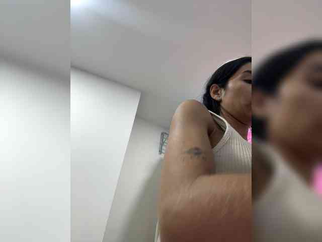 Juanita-Fox webcam