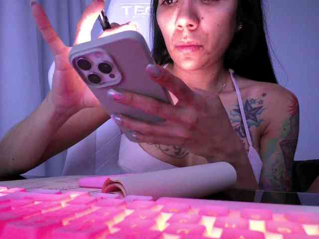 Juanita-Fox webcam