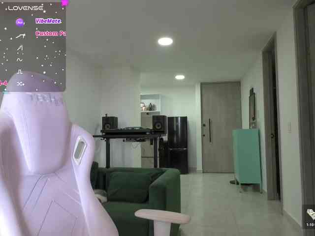Juanita-Fox webcam