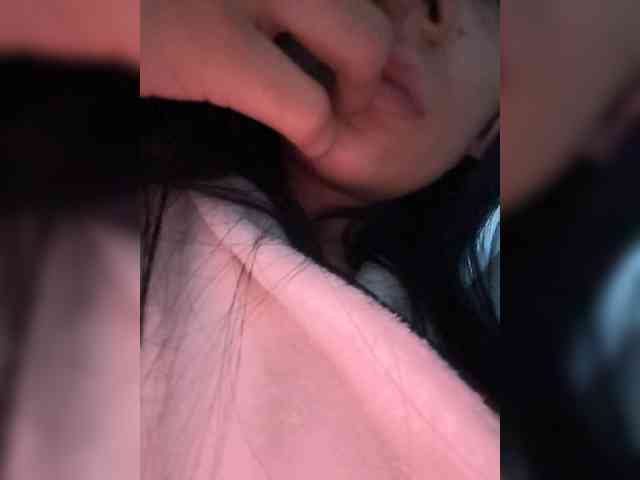Juanita-Fox webcam