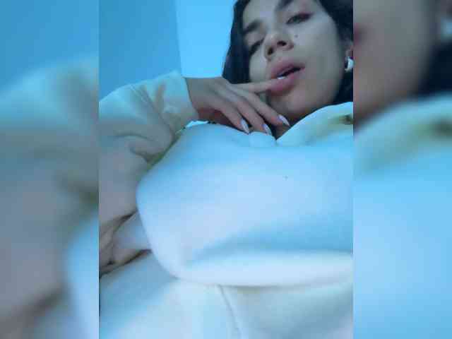 Juanita-Fox webcam
