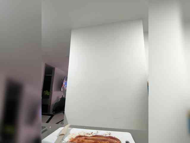 Juanita-Fox webcam