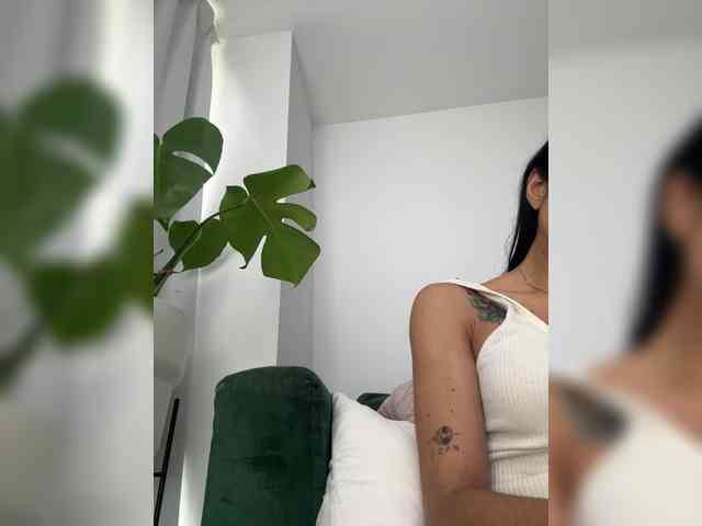 Juanita-Fox webcam