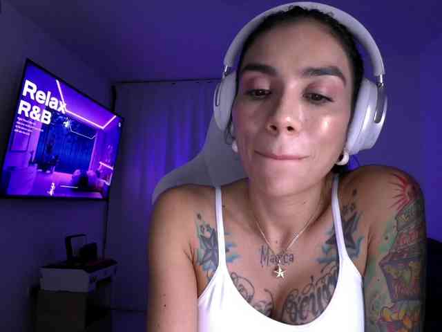Juanita-Fox webcam