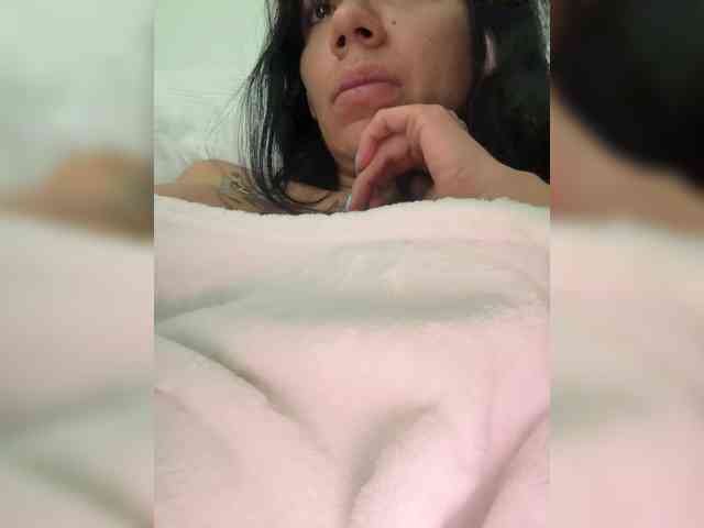 Juanita-Fox webcam