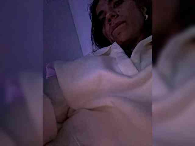 Juanita-Fox webcam
