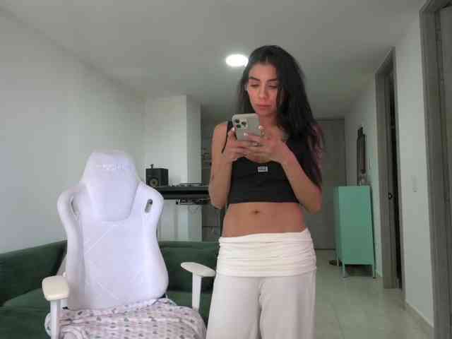 Juanita-Fox webcam
