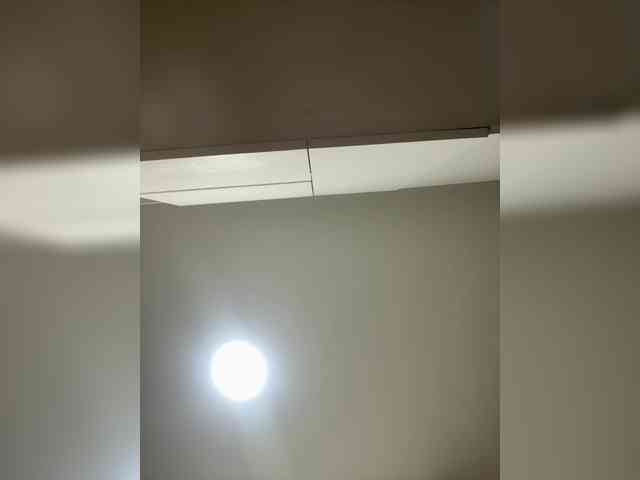 Juanita-Fox webcam