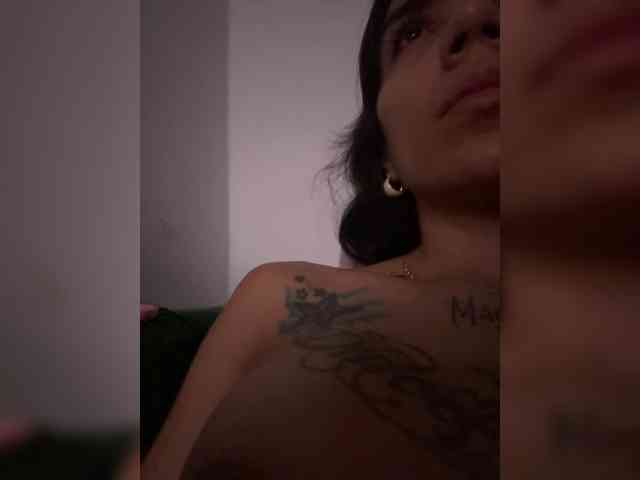 Juanita-Fox webcam