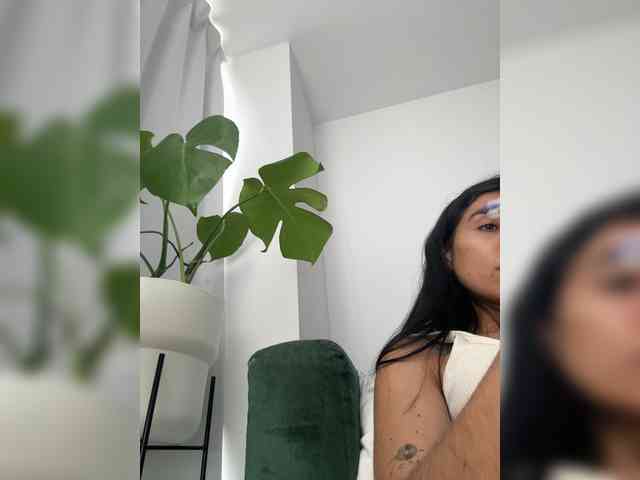 Juanita-Fox webcam