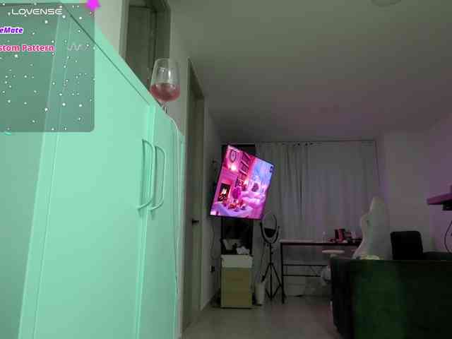 Juanita-Fox webcam