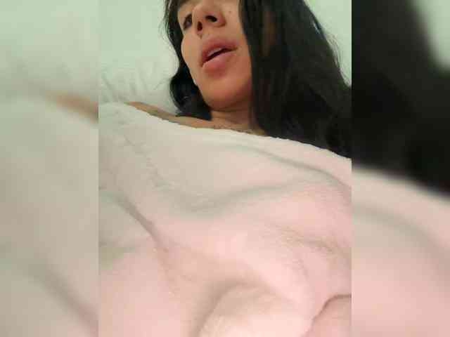 Juanita-Fox webcam
