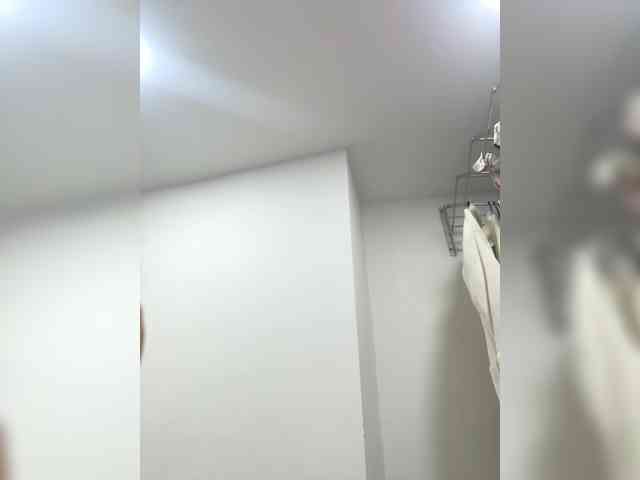 Juanita-Fox webcam