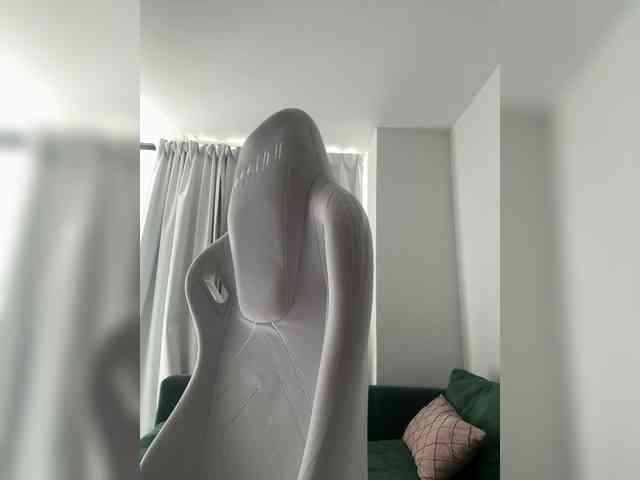 Juanita-Fox webcam