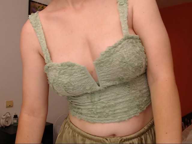 Sex chat gratuit in direct cu NatashaRouge pe BongaCams
