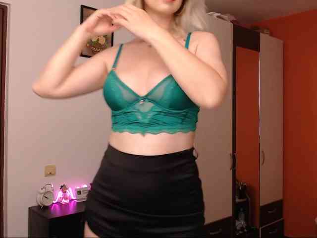 NatashaRouge webcam