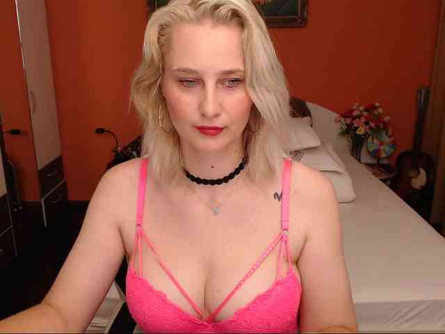 NatashaRouge webcam