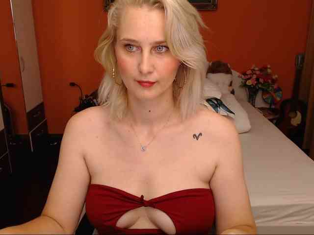 NatashaRouge webcam