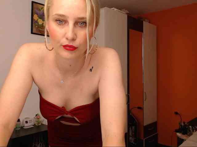 NatashaRouge webcam