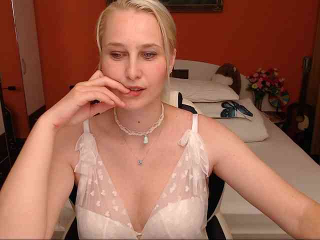 NatashaRouge webcam