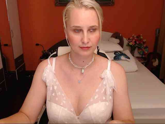 NatashaRouge webcam