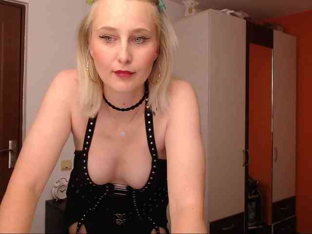 NatashaRouge webcam
