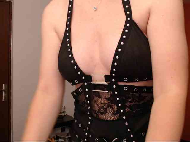 NatashaRouge webcam