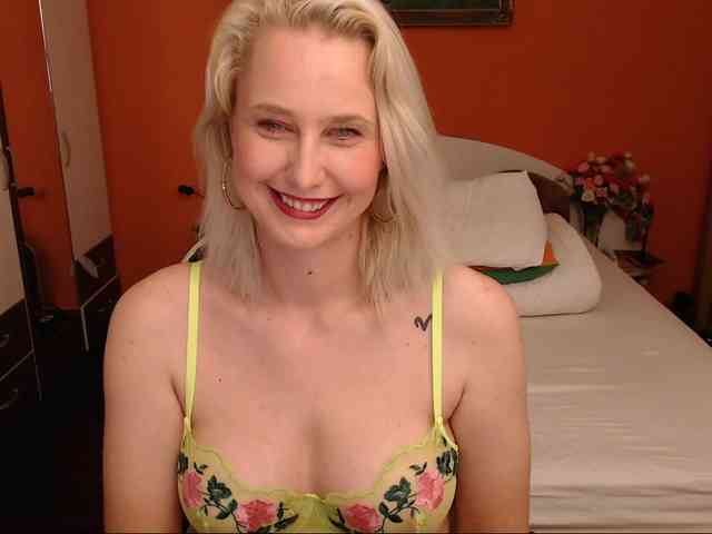NatashaRouge webcam