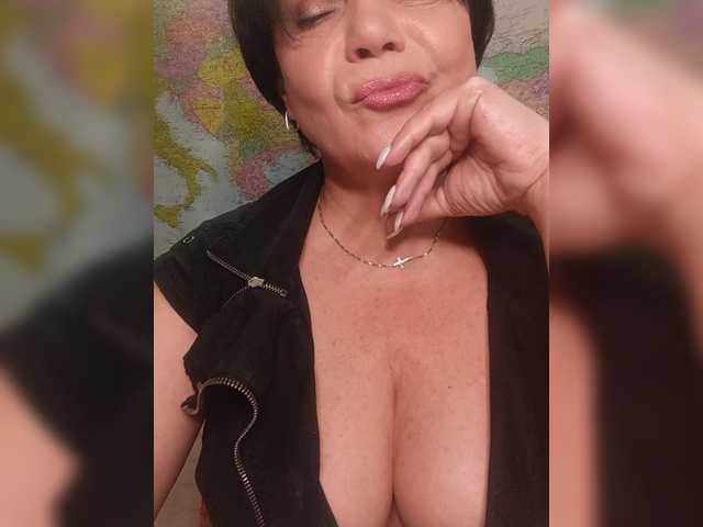 -Sonka- live cam on BongaCams