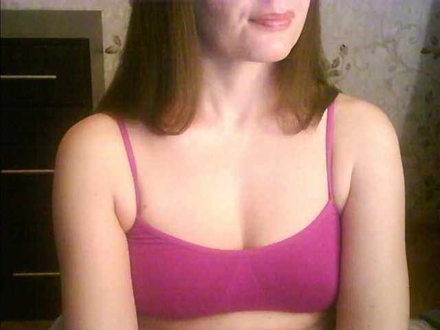 droplet83's BongaCams show and profile