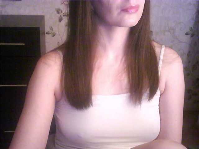 droplet83's BongaCams show and profile