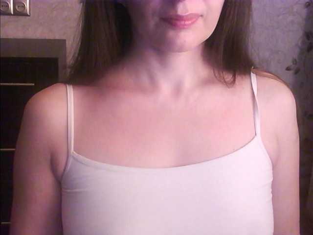 droplet83's BongaCams show and profile