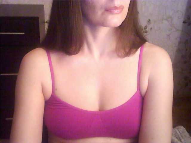 droplet83's BongaCams show and profile