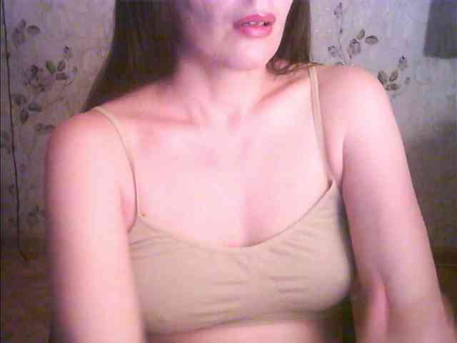 droplet83 Live Webcam on BongaCams