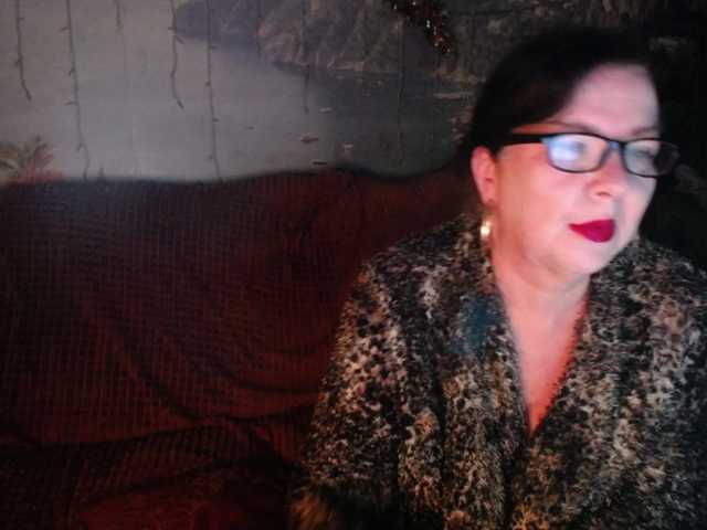 Lori2017, en directo ahora en BongaCams