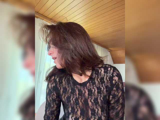 noeelly live cam on BongaCams