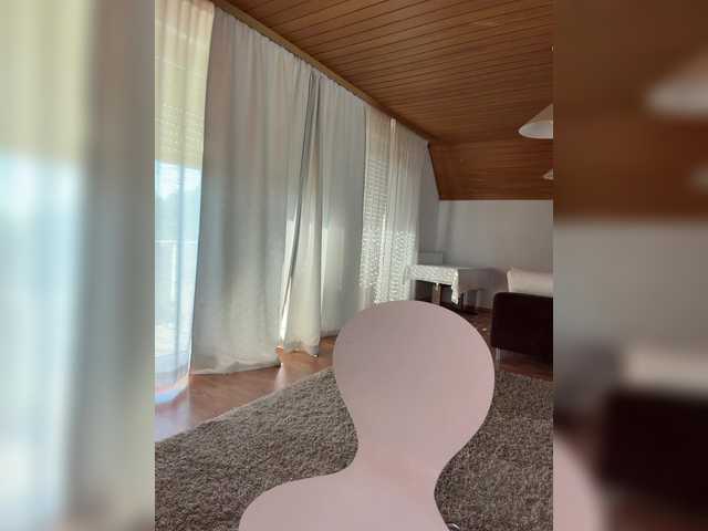 noeelly live webcam show