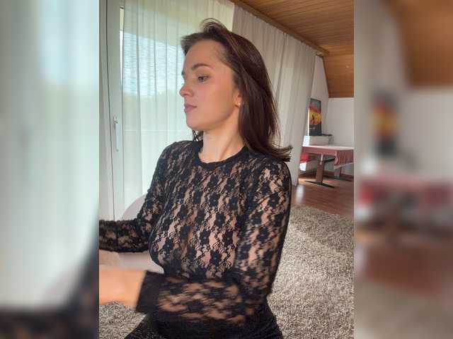 noeelly live cam on BongaCams