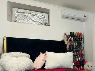 JuliaHayes Porn Show